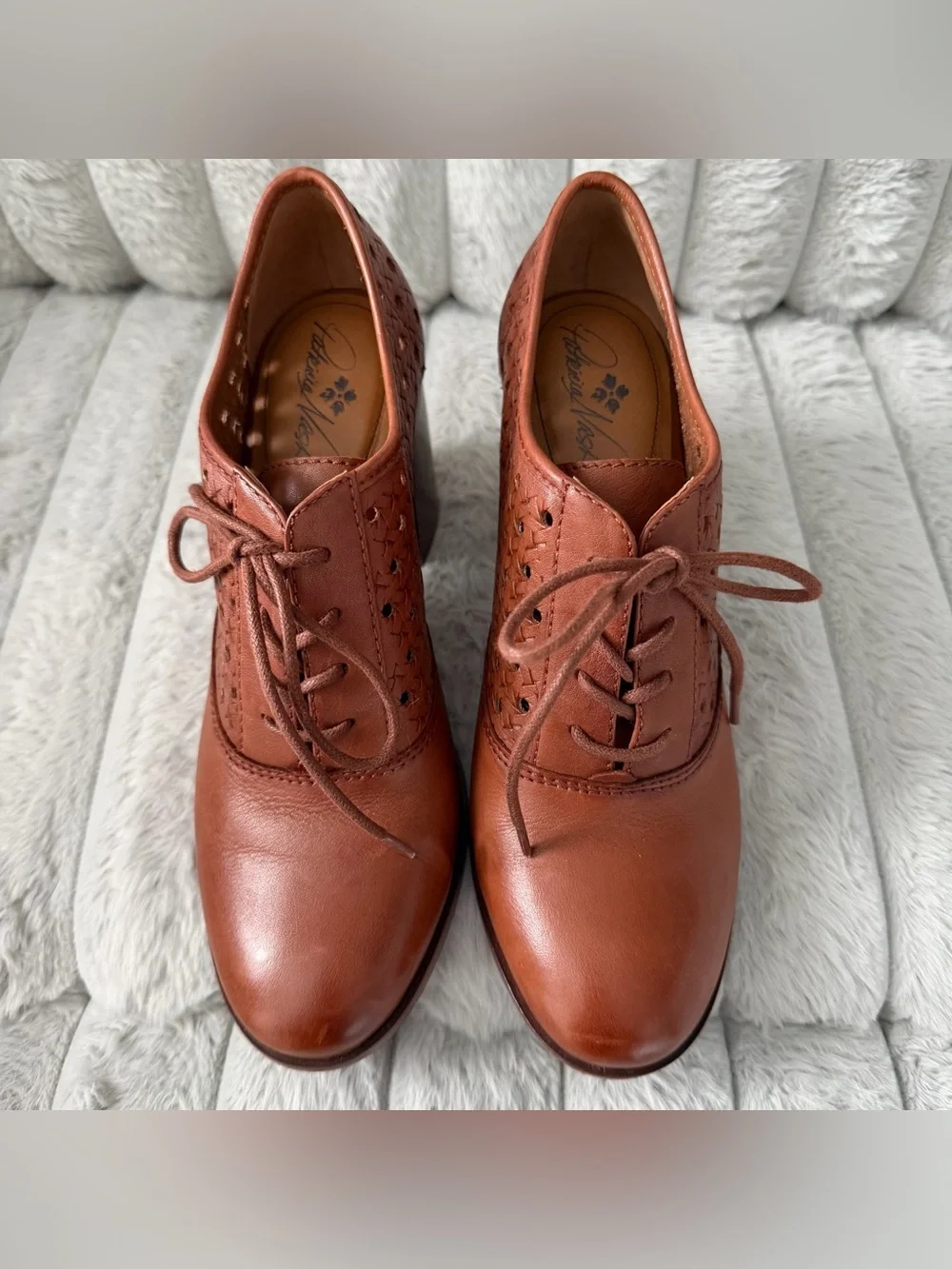 Patricia Nash brown leather Parma heeled lace-up oxfords
